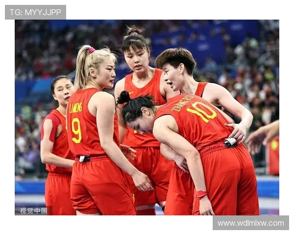 泰国女篮与中国香港女篮激战正酣争夺亚洲篮球赛重要胜利